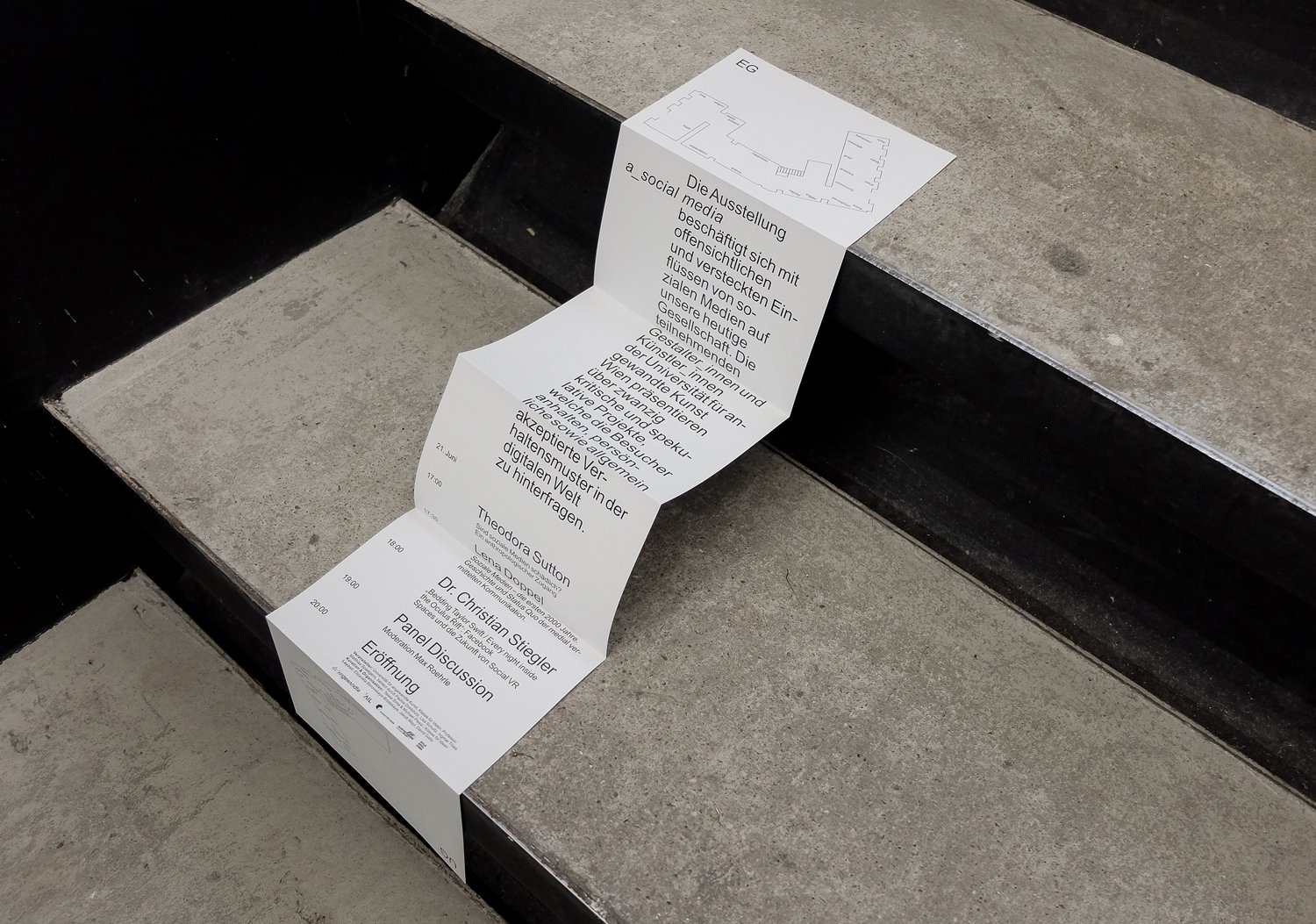 a_social media folder 